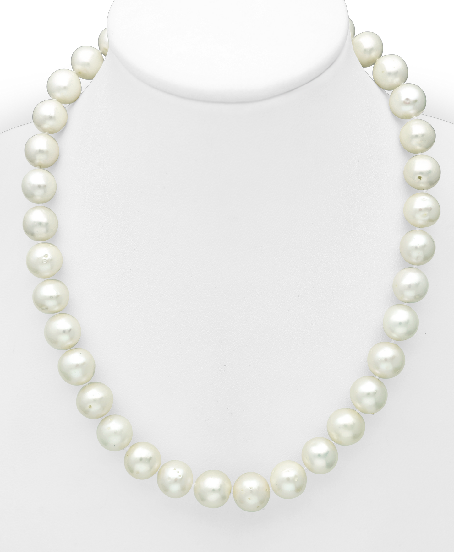 White AA Freshwater Pearl Necklace with Sterling Silver Clapse