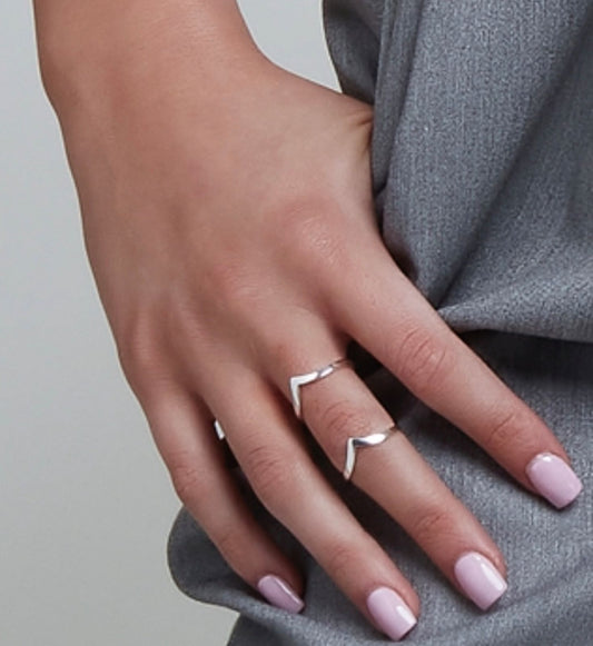 Sparkle By Princess Andre: Sterling Silver Chevron Ring